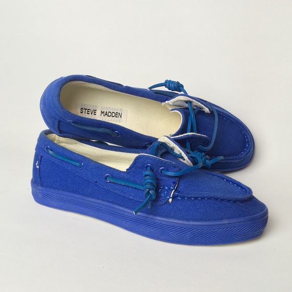 RARE Steve Madden Harbbor Blue Loafers / Boat Shoes — YACHTT Model sz 7 - Picture 1 of 8